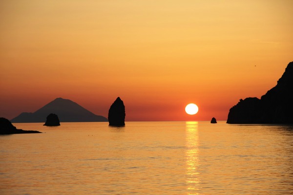 Crociera alle Isole Eolie in barca a vela